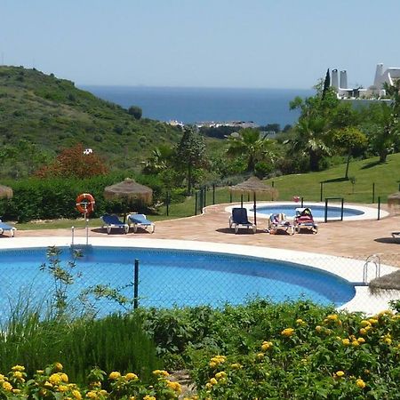 Casares Appart 2 Ch Dans Parc Tropical Avec Vue Sur Mer, Montagne Et Piscine Apartment Luaran gambar