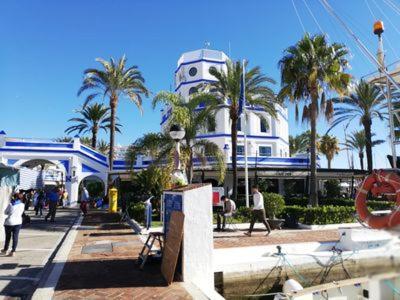 Casares Appart 2 Ch Dans Parc Tropical Avec Vue Sur Mer, Montagne Et Piscine Apartment Luaran gambar