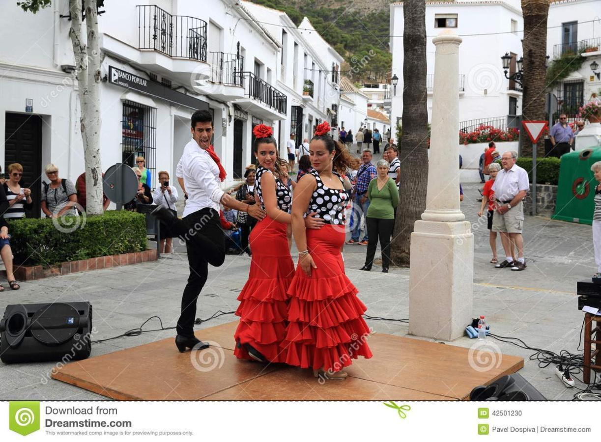 Casares Appart 2 Ch Dans Parc Tropical Avec Vue Sur Mer, Montagne Et Piscine Apartment Luaran gambar